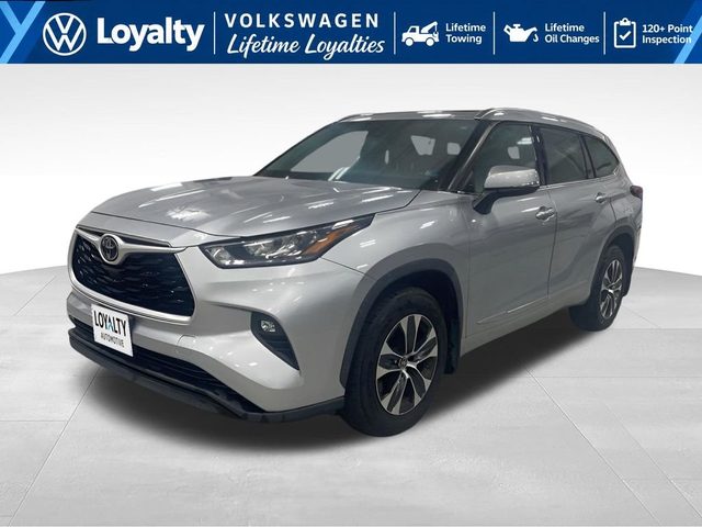 2020 Toyota Highlander XLE AWD photo