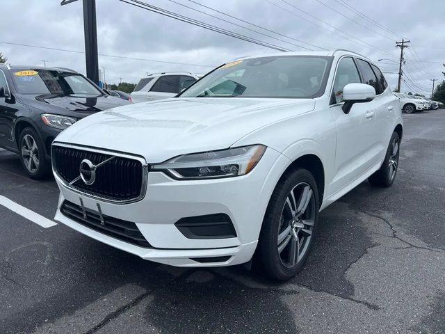 2020 Volvo XC60 Momentum AWD photo