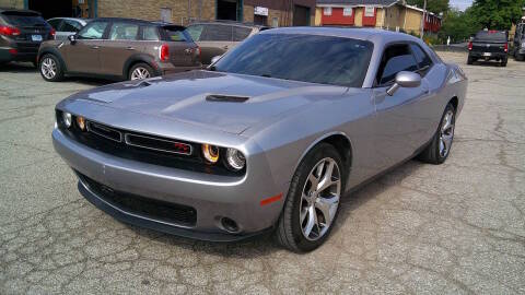2015 Dodge Challenger SXT Plus RWD photo