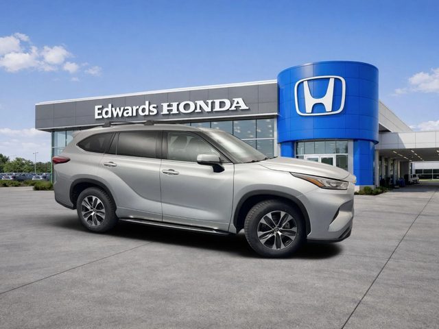 2020 Toyota Highlander XLE FWD photo