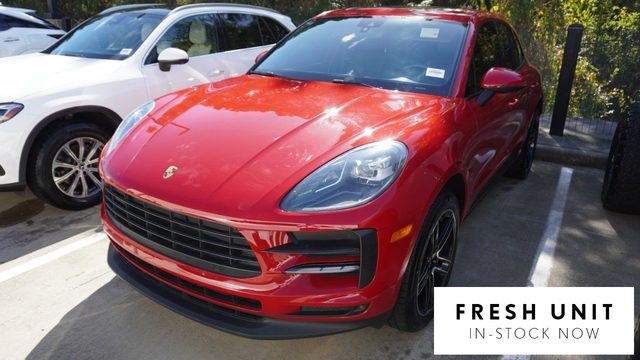 2020 Porsche Macan AWD photo