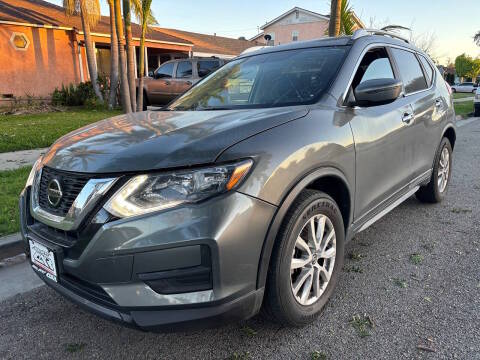 2018 Nissan Rogue SV FWD photo