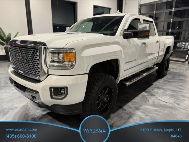 2015 GMC Sierra 2500HD Denali 4WD photo