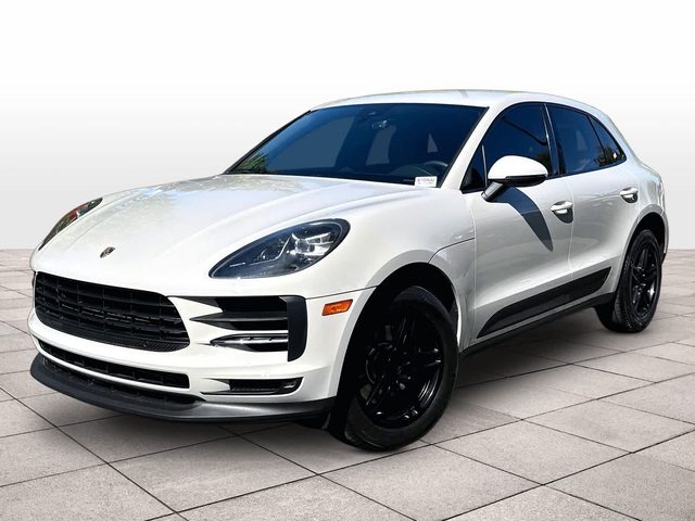 2020 Porsche Macan  AWD photo