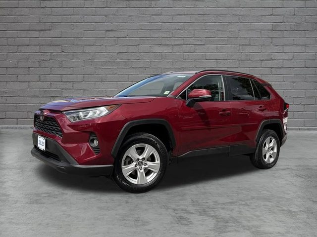 2020 Toyota RAV4 XLE AWD photo
