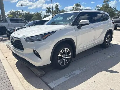 2020 Toyota Highlander XLE AWD photo