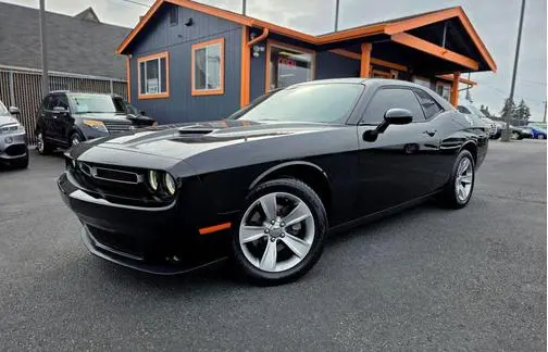 2019 Dodge Challenger SXT RWD photo