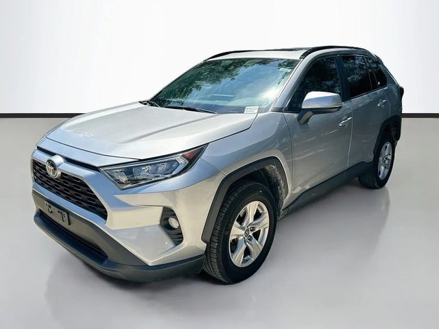2019 Toyota RAV4 XLE FWD photo