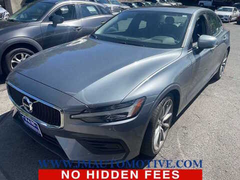 2020 Volvo S60 Momentum AWD photo