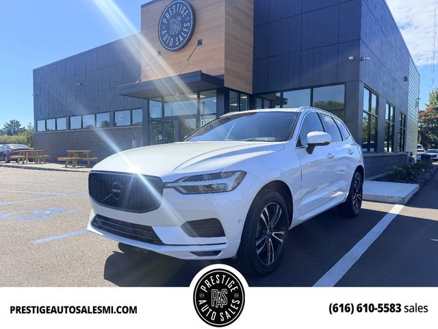 2019 Volvo XC60 Momentum AWD photo