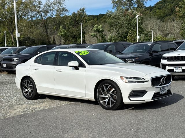 2019 Volvo S60 Momentum AWD photo