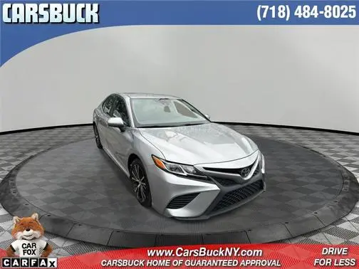 2020 Toyota Camry SE FWD photo