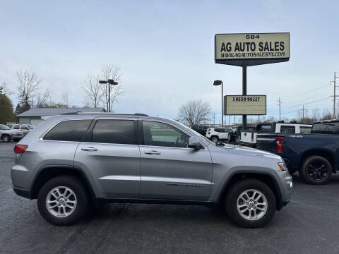 2020 Jeep Grand Cherokee Laredo E 4WD photo