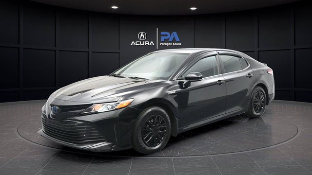 2020 Toyota Camry Hybrid LE FWD photo