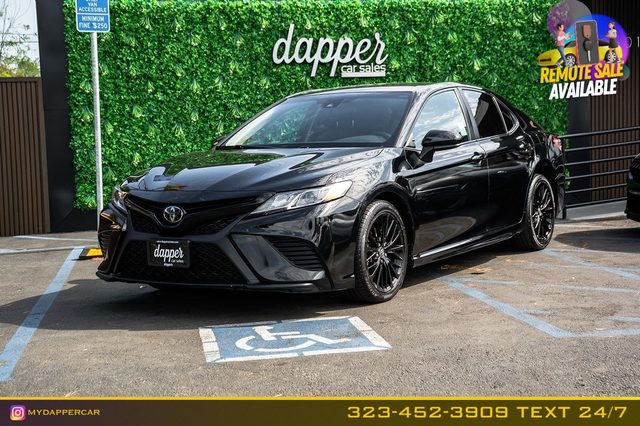 2020 Toyota Camry SE Nightshade FWD photo