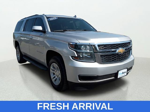 2019 Chevrolet Suburban LT 4WD photo