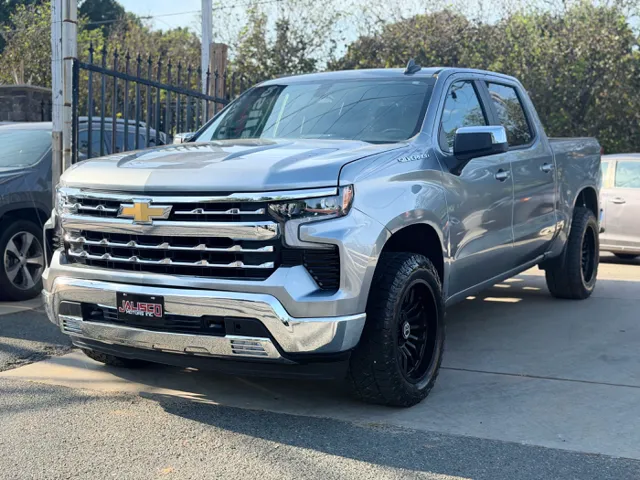 2020 Chevrolet Silverado 1500 LT 4WD photo