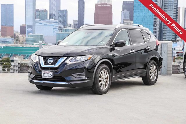 2020 Nissan Rogue SV FWD photo