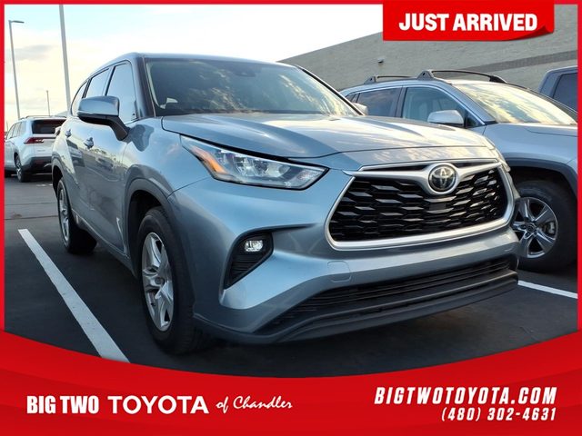 2020 Toyota Highlander LE FWD photo