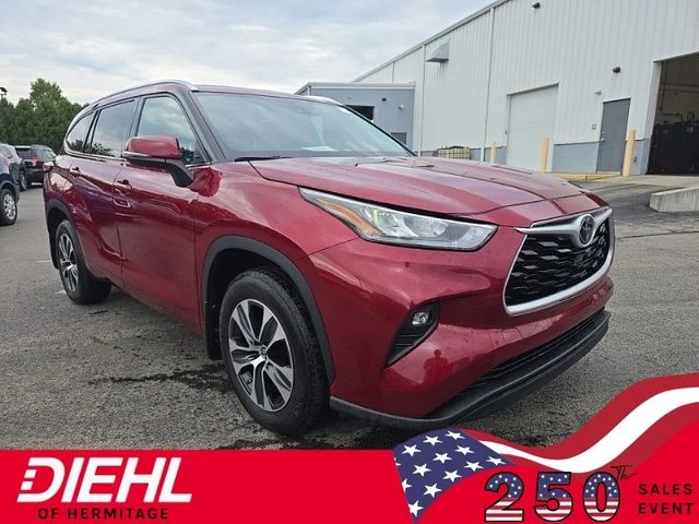2020 Toyota Highlander XLE AWD photo