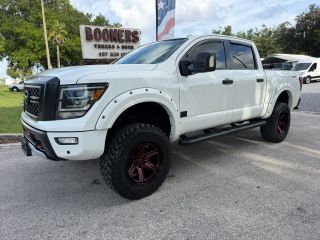 2020 Nissan Titan PRO-4X 4WD photo