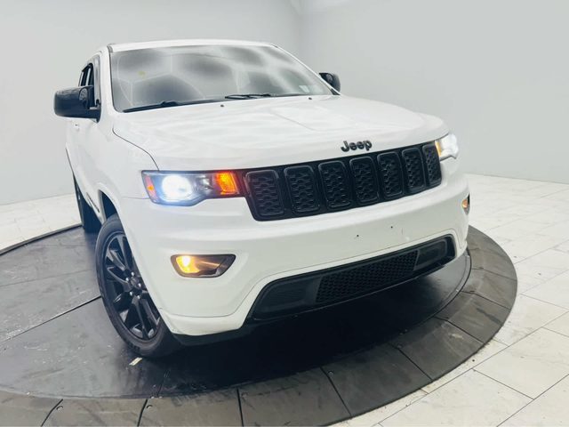 2020 Jeep Grand Cherokee Altitude 4WD photo