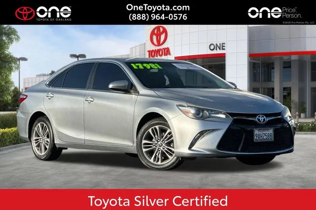 2017 Toyota Camry SE FWD photo