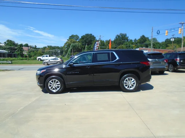 2020 Chevrolet Traverse LT Leather FWD photo