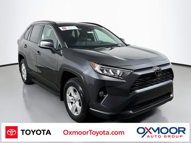 2020 Toyota RAV4 XLE AWD photo