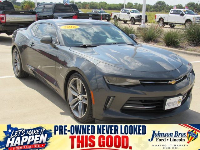2016 Chevrolet Camaro 2LT RWD photo