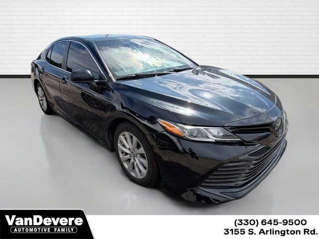2020 Toyota Camry LE FWD photo
