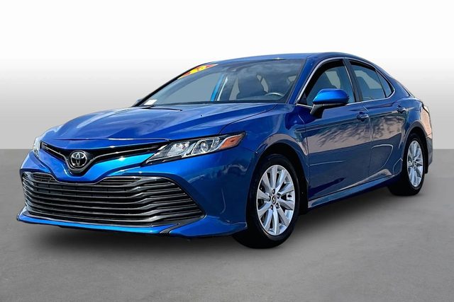 2020 Toyota Camry LE FWD photo