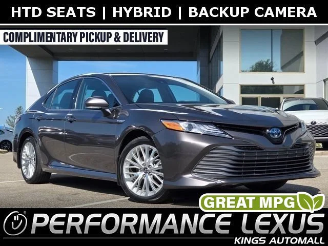 2020 Toyota Camry Hybrid XLE FWD photo