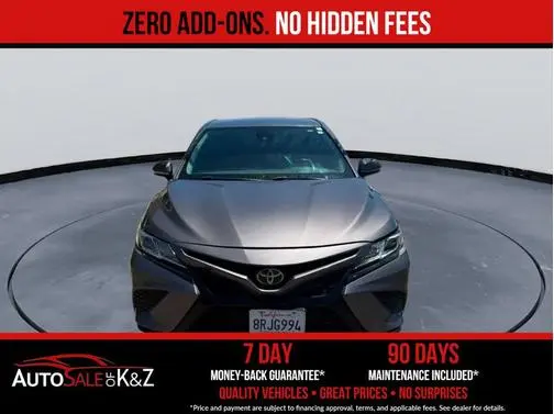 2020 Toyota Camry SE FWD photo