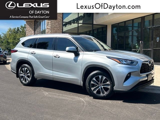 2020 Toyota Highlander XLE AWD photo