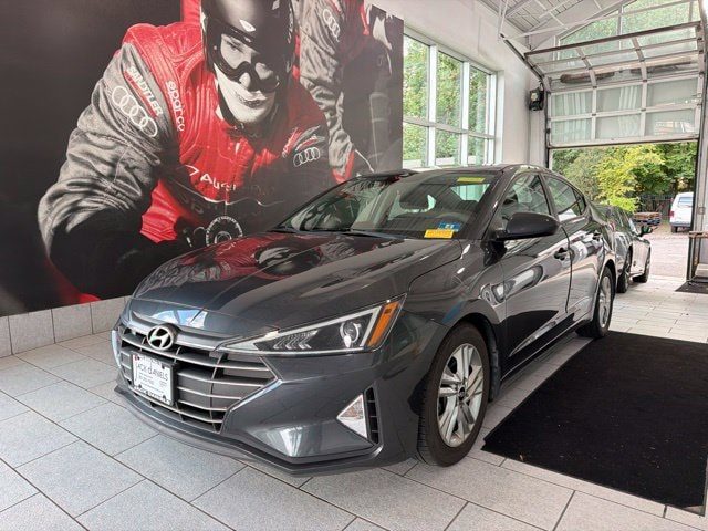 2020 Hyundai Elantra SEL FWD photo