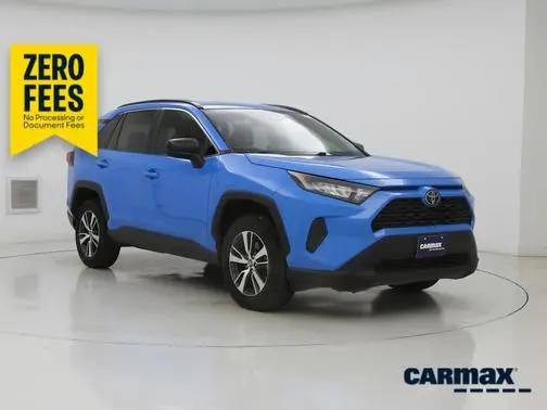 2020 Toyota RAV4 LE FWD photo