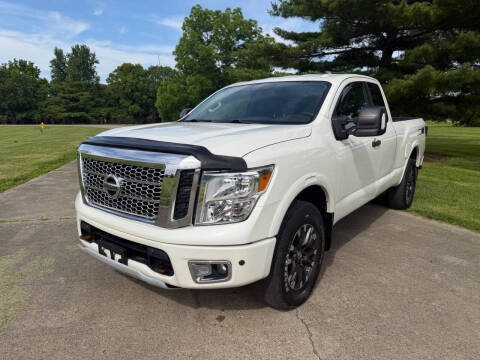 2018 Nissan Titan PRO-4X 4WD photo