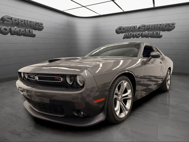 2020 Dodge Challenger R/T RWD photo