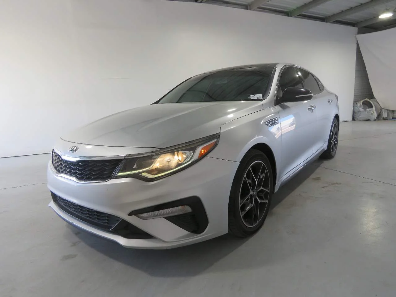 2020 Kia Optima SE FWD photo