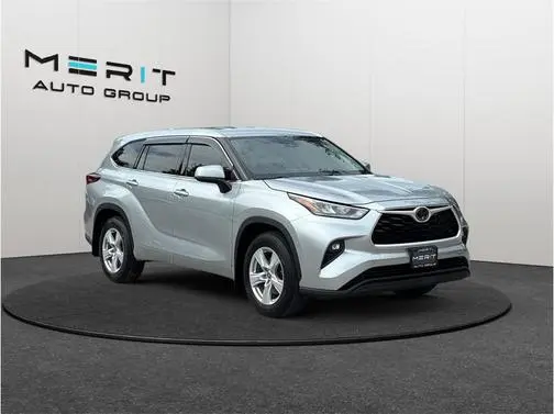 2020 Toyota Highlander LE FWD photo