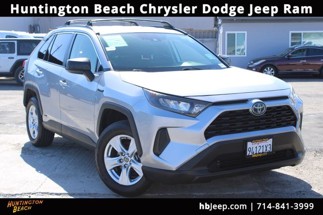 2020 Toyota RAV4 Hybrid LE AWD photo