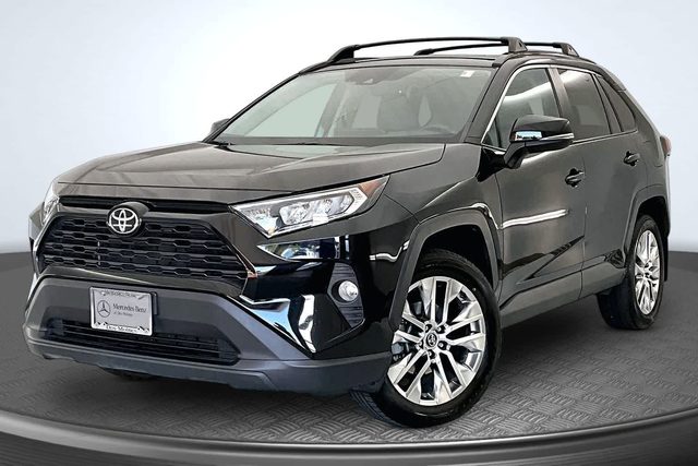 2020 Toyota RAV4 XLE Premium AWD photo