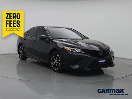 2020 Toyota Camry SE FWD photo