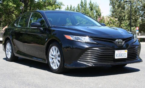 2020 Toyota Camry LE FWD photo