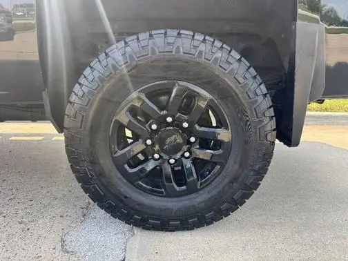2019 Chevrolet Silverado 2500HD LT 4WD photo
