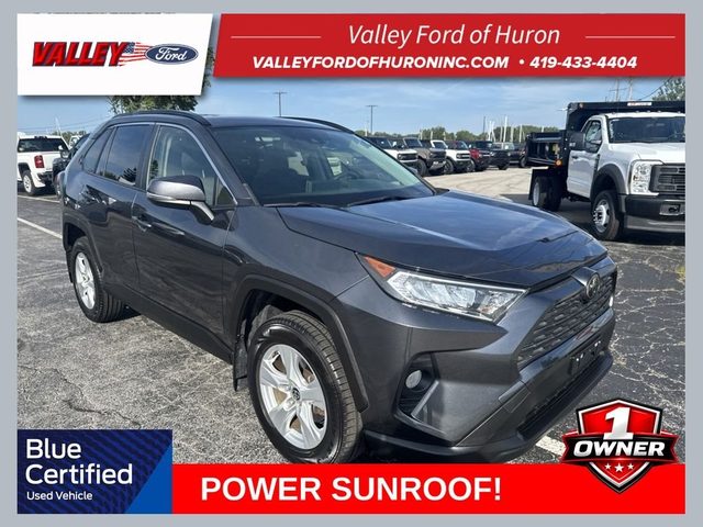 2020 Toyota RAV4 XLE AWD photo