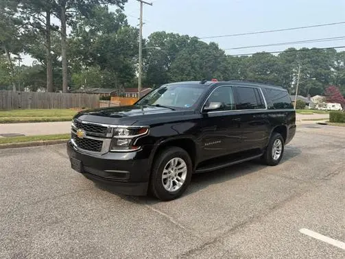 2020 Chevrolet Suburban LT 4WD photo
