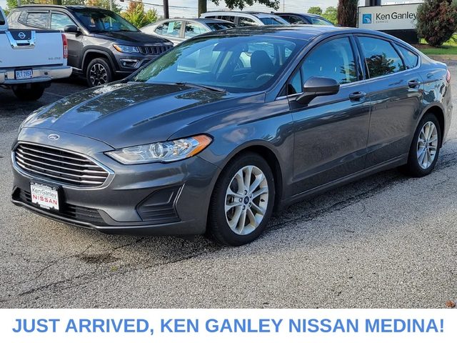 2020 Ford Fusion SE FWD photo
