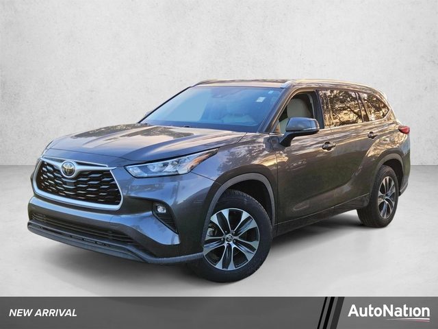 2020 Toyota Highlander XLE FWD photo